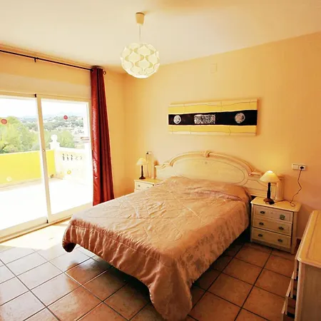 Angevic - A Delightful Located In The Town Of