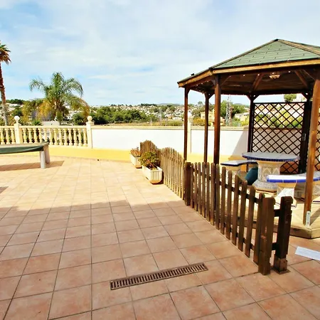 Angevic - A Delightful Located In The Town Of Villa *