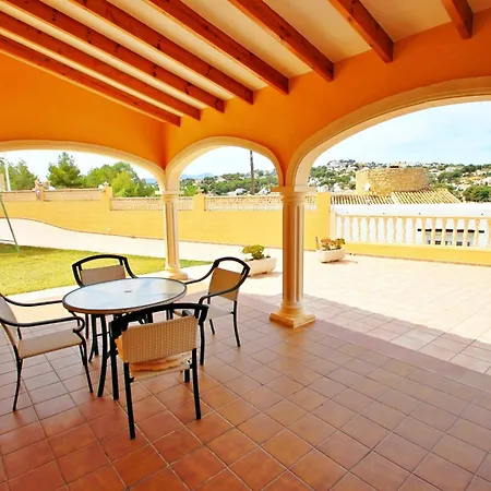 Angevic - A Delightful Located In The Town Of
