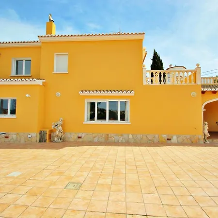 Villa Angevic - A Delightful Located In The Town Of Moraira