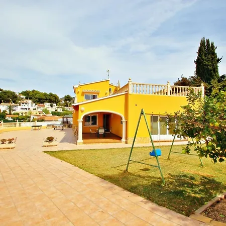 Angevic - A Delightful Located In The Town Of